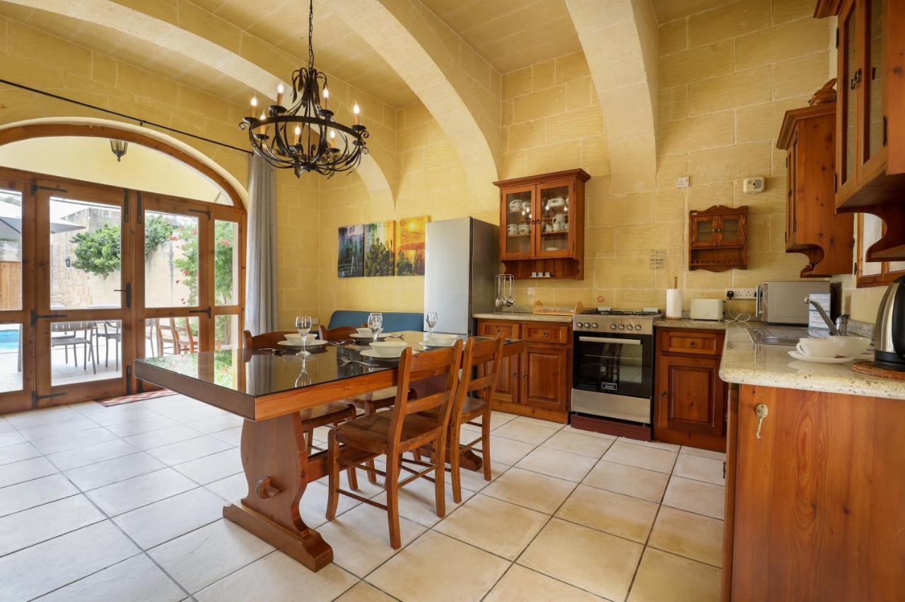 Superb Maltese Farmhouse With Private Pool Villa วิกตอเรีย ภายนอก รูปภาพ